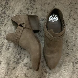 Fergalicious by Fergie booties Womens Size 7